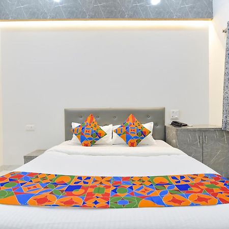 אינדורה Fabhotel Grand Embassy מראה חיצוני תמונה