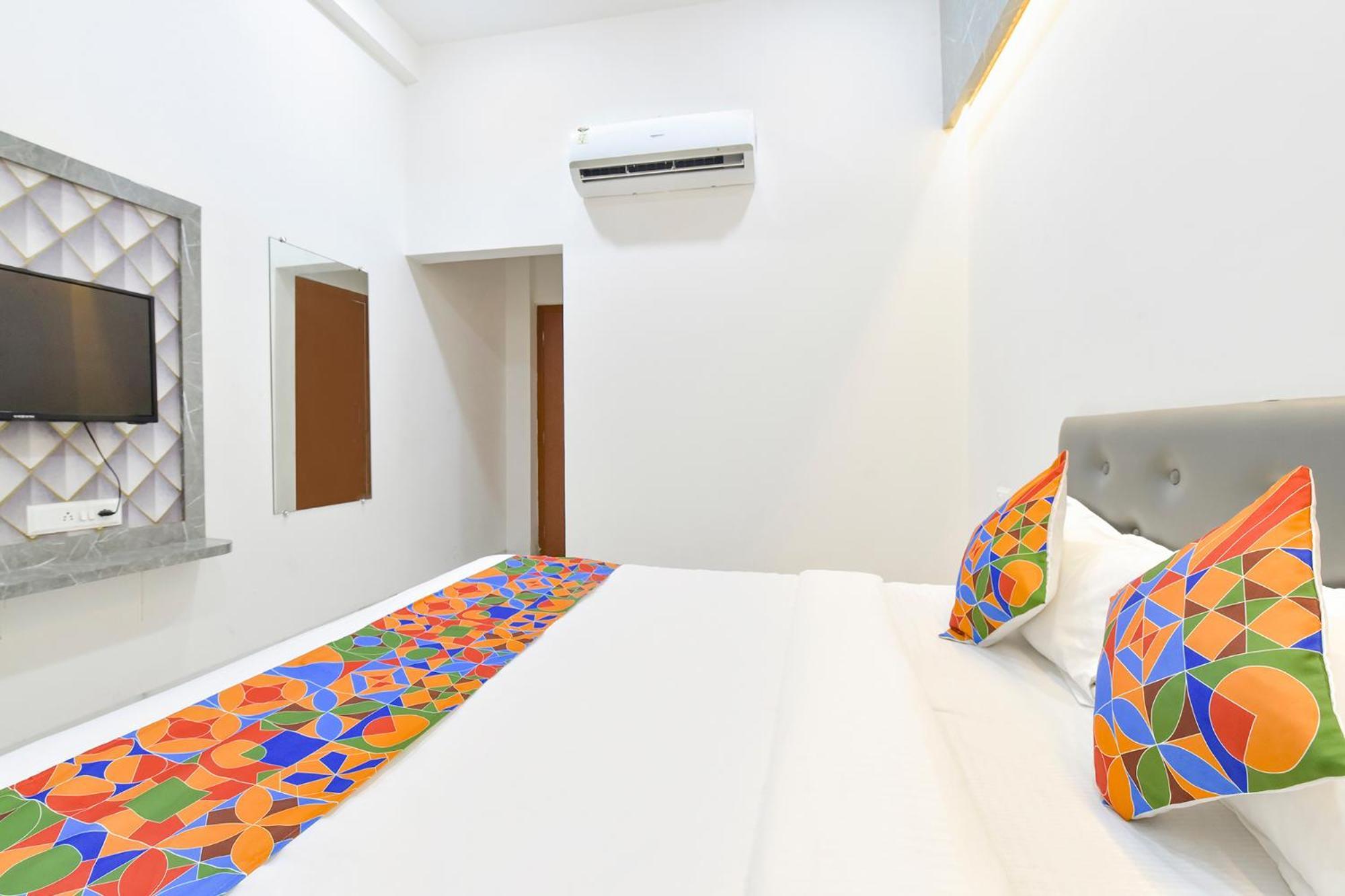 אינדורה Fabhotel Grand Embassy מראה חיצוני תמונה