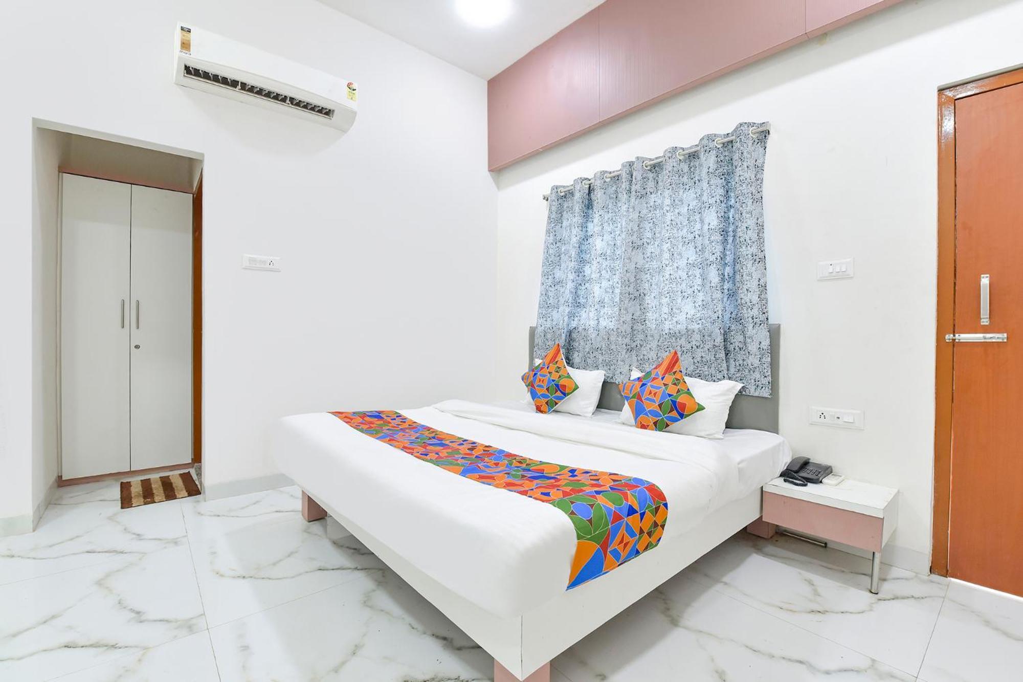 אינדורה Fabhotel Grand Embassy מראה חיצוני תמונה