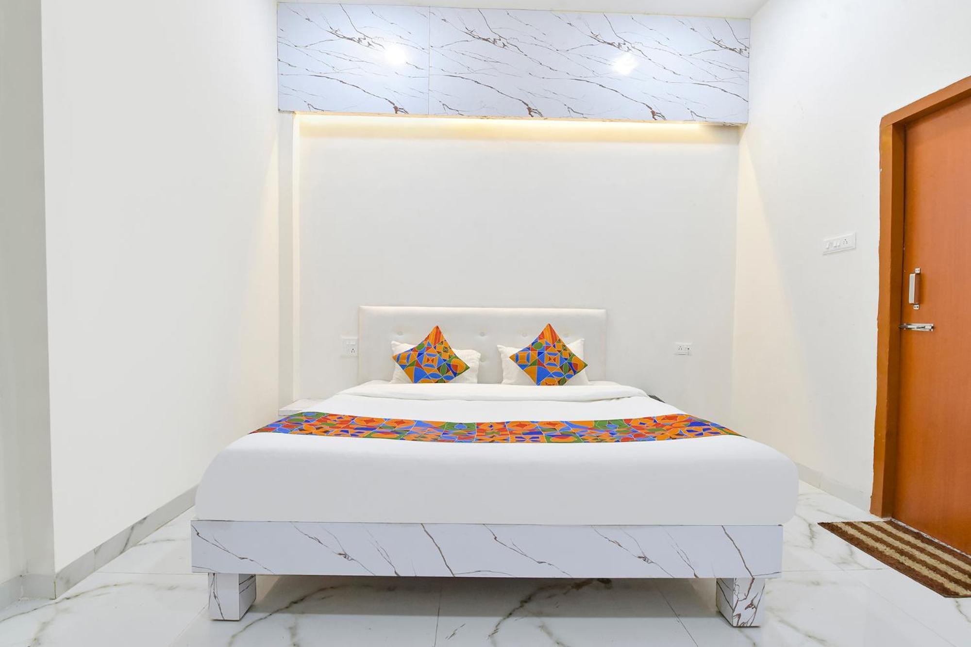 אינדורה Fabhotel Grand Embassy מראה חיצוני תמונה
