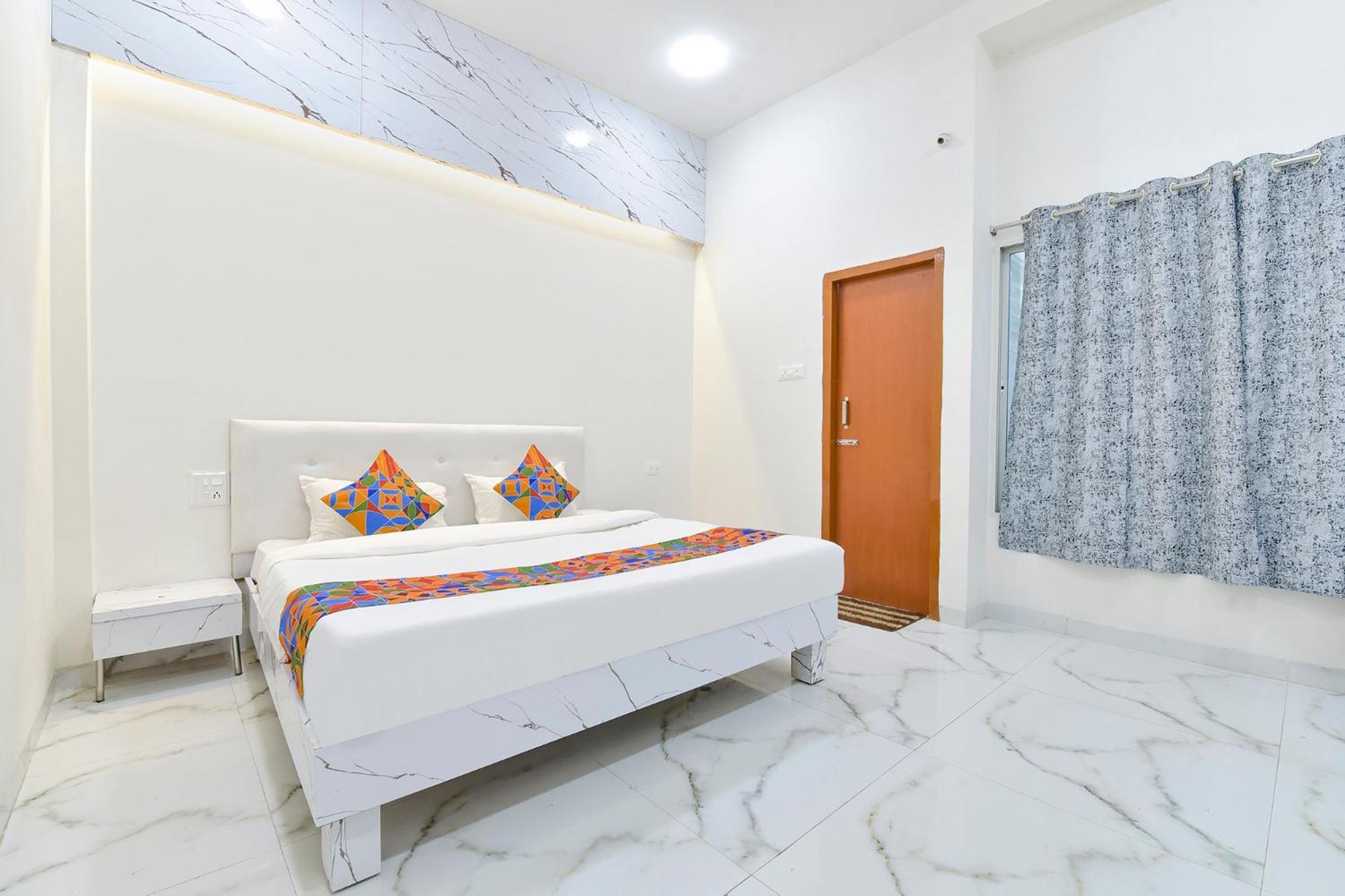 אינדורה Fabhotel Grand Embassy מראה חיצוני תמונה